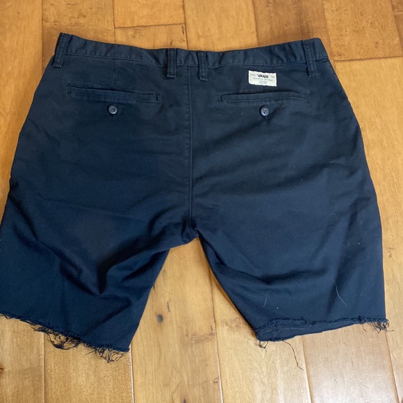 Vans black raw hem shorts | Men's size 36 - Picture 5 of 13